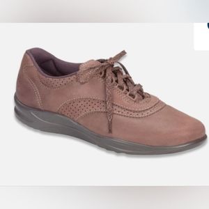 NWOT, SAS Walk Easy - Lace Up Walking Shoe, size 8 N